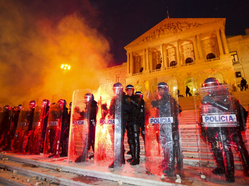 Sciopero e manifestazione del 14 novembre a Lisbona scontri incidenti